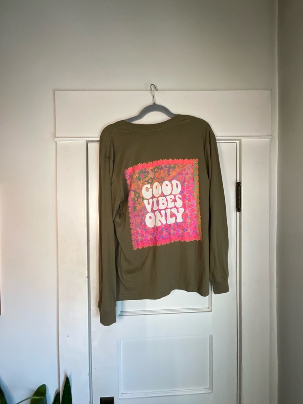 NATURAL LIFE Good Vibes Only Long Sleeve NWT - Picture 2 of 8